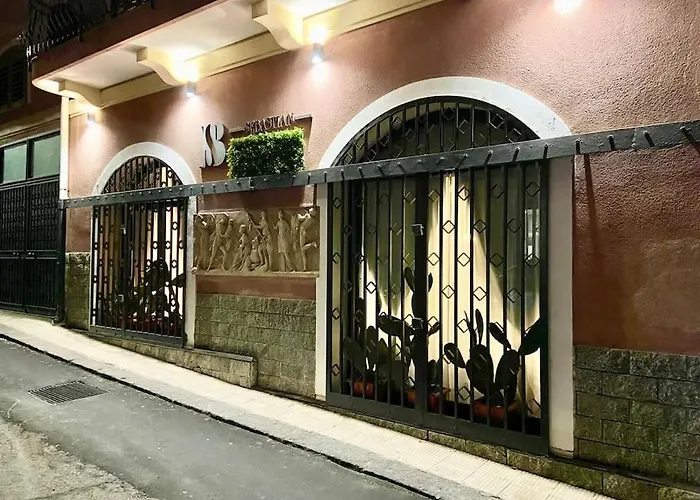 Sebastian's Elegant * Aci Castello