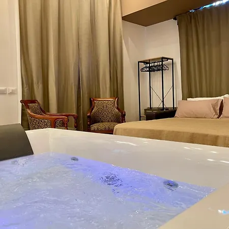 Sebastian's Elegant Aci Castello